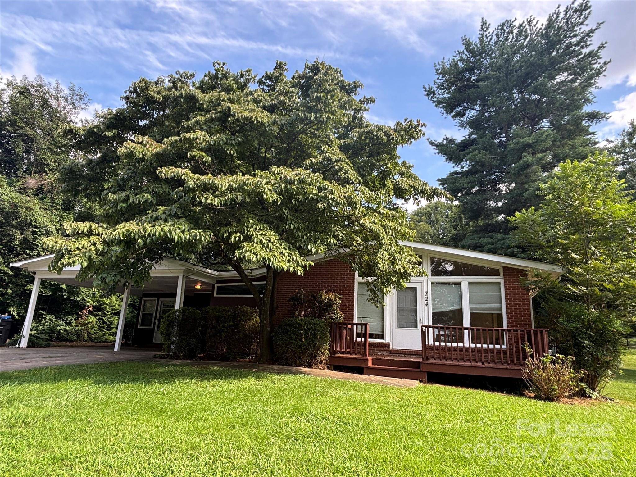 724 Oakdale Drive Statesville, NC 28677 - Photo 1 of 19 front view of a house with a yard