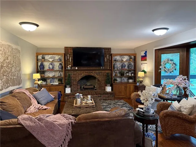 $799,999 | 12918 Lakeland Drive, St. Joseph, MO 64506