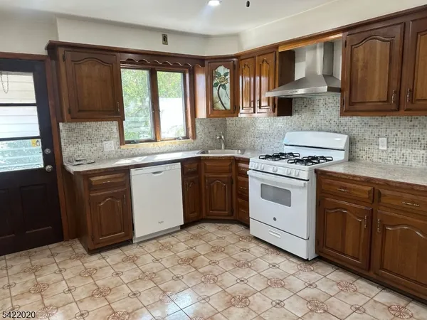 $750,000 | 1930 Mildred Avenue, Linden, NJ 07036