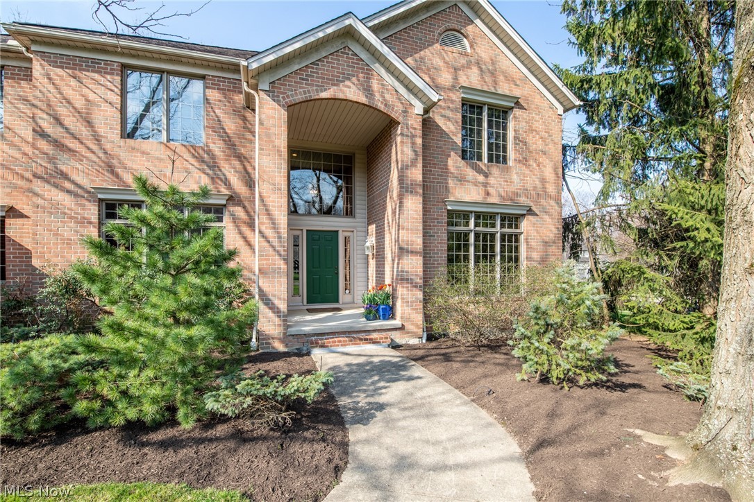 5580 High Point Road Solon, OH 44139 - Photo 2 of 35 Transitional colonial on quiet cul de sac street
