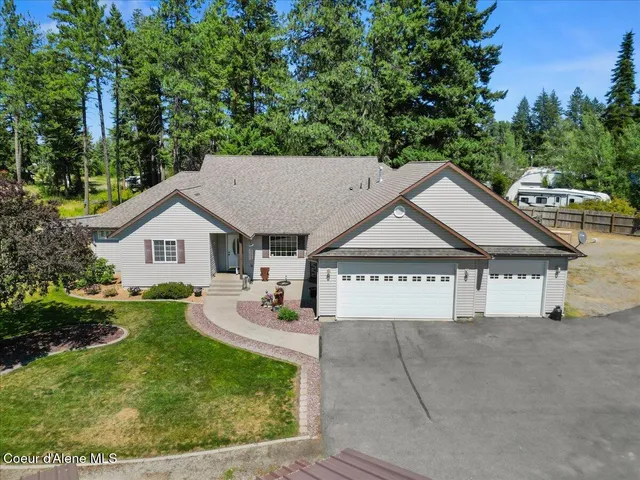 $744,000 | 32595 North 1st Avenue, Spirit Lake, ID 83869