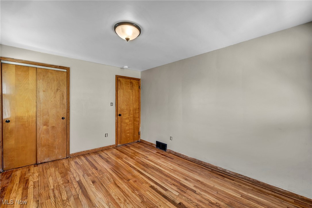 4142 Stonehaven Road Cleveland, OH 44121 - Photo 27 of 39