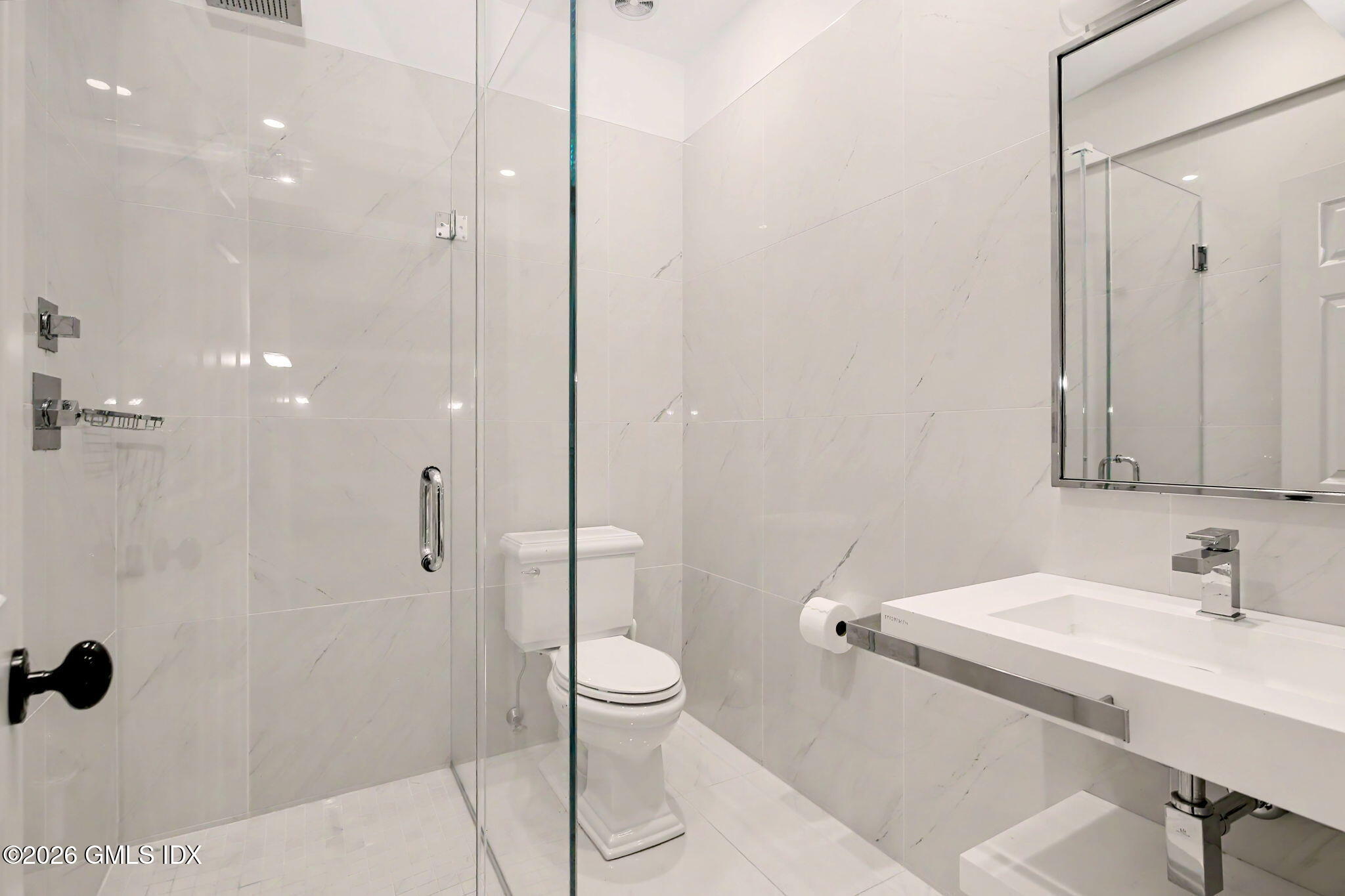 42 Breezemont Avenue Riverside, CT 06878 - Photo 23 of 25 Lower Level Full Bathroom