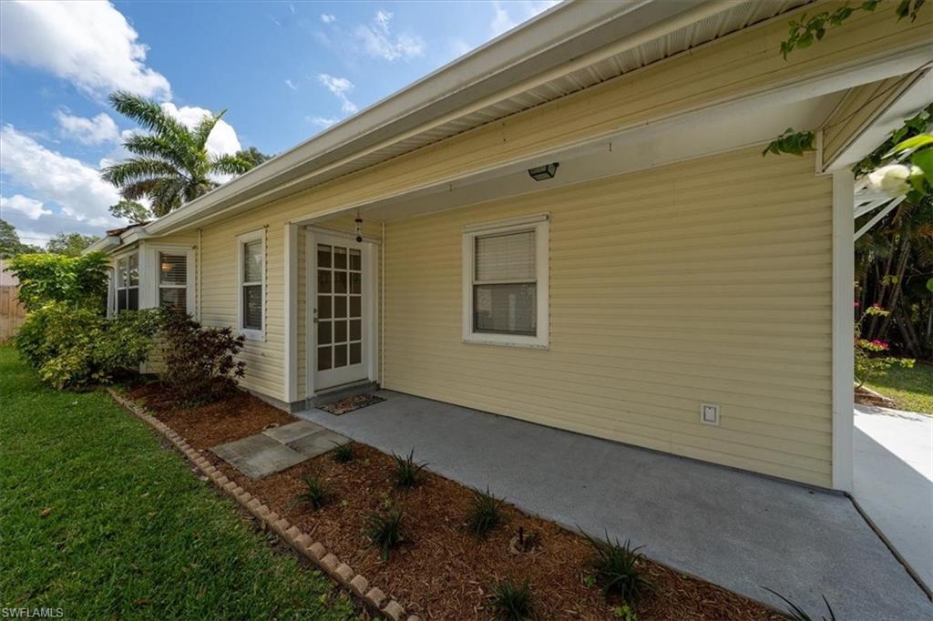 260 Porter Street Naples, FL 34113 - Photo 3 of 26 Gallery Image 3