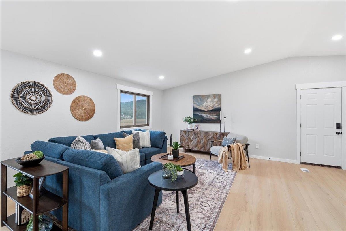 5621 South Conklin Road Greenacres, WA 99016 - Photo 11 of 50