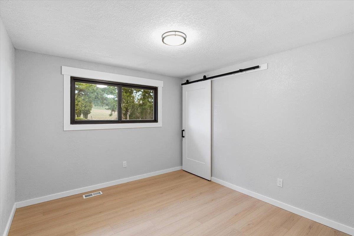 5621 South Conklin Road Greenacres, WA 99016 - Photo 17 of 50