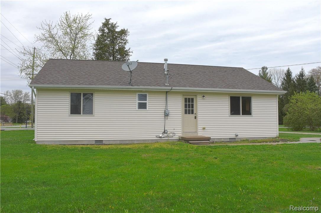 3487 Krafft Road Fort Gratiot, MI 48059 - Photo 4 of 6 BACK.jpg