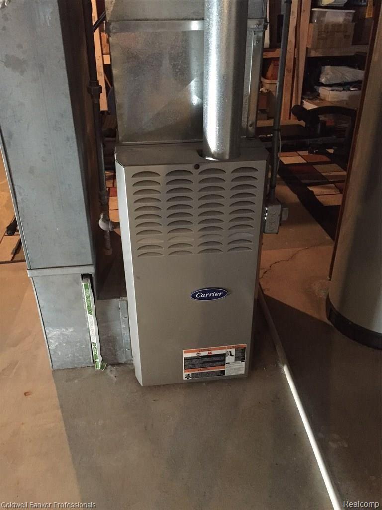 5075 North Georgetown Road Grand Blanc, MI 48439 - Photo 23 of 26 Carrier Furnace