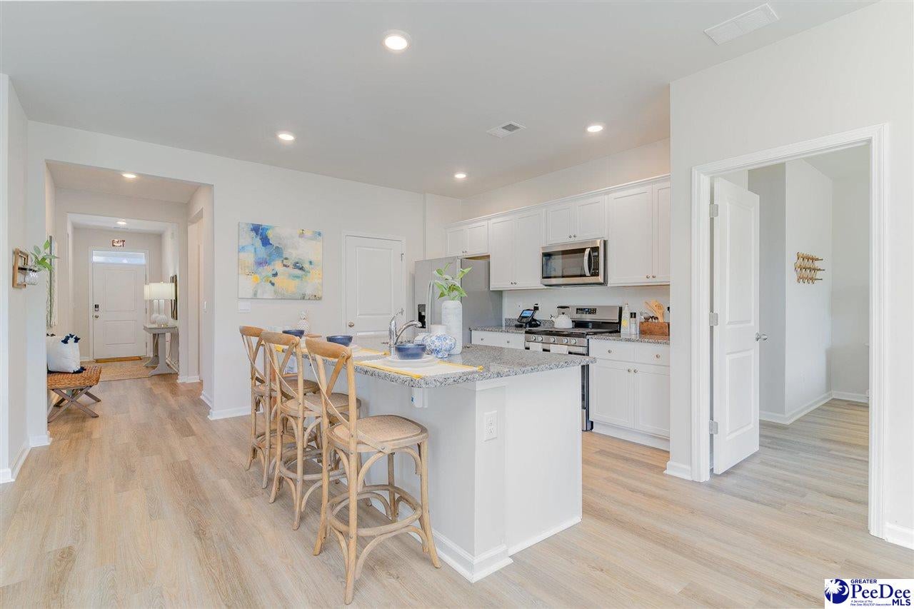 3316 Tulip Tree Lane Florence, SC 29501 - Photo 8 of 26 Gallery Image 8