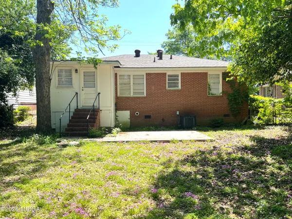 $1,300 | 230 Roycrest Drive, Macon, GA 31204