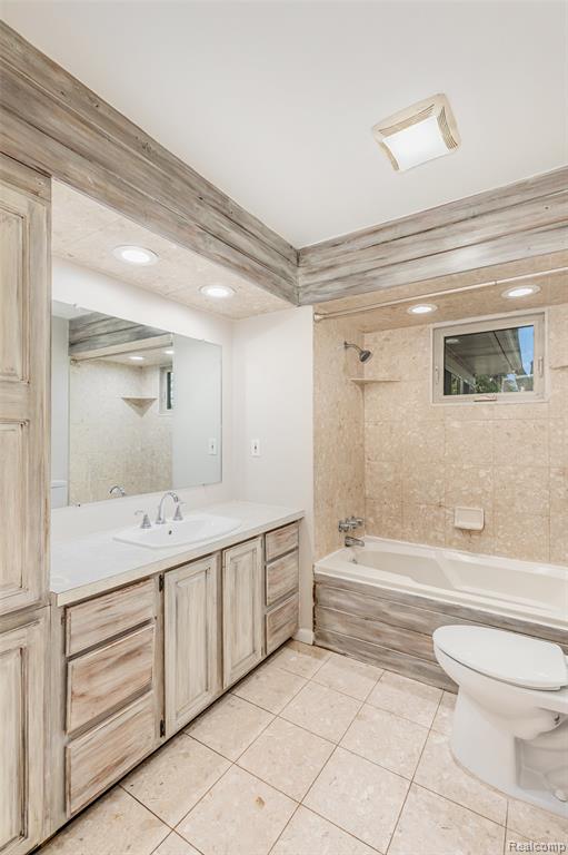 14108 North Road Fenton, MI 48430 - Photo 8 of 20 Gallery Image 8