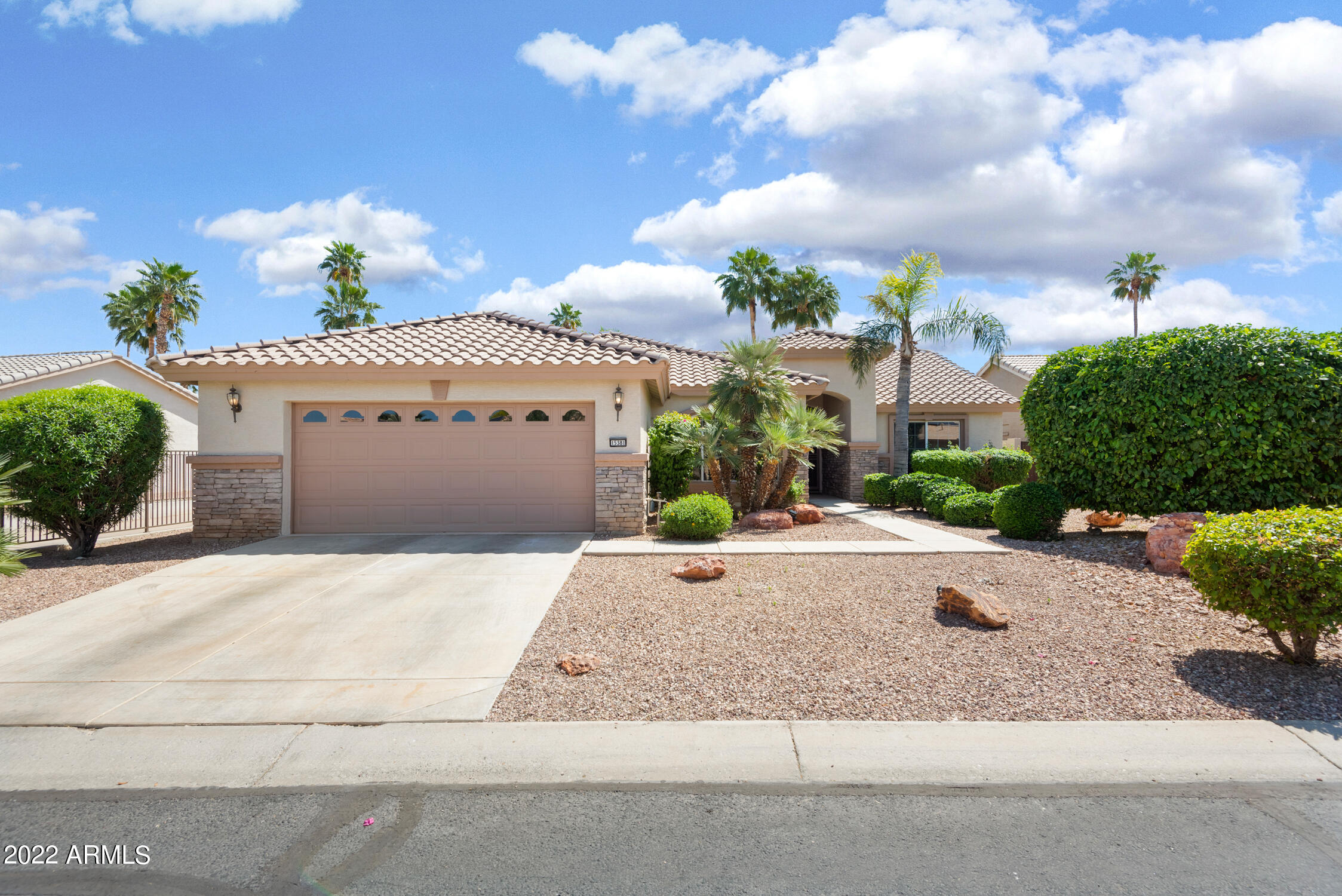 15381 Piccadilly Road Goodyear, AZ 85395 - Photo 2 of 32 Front-of-Home (18)