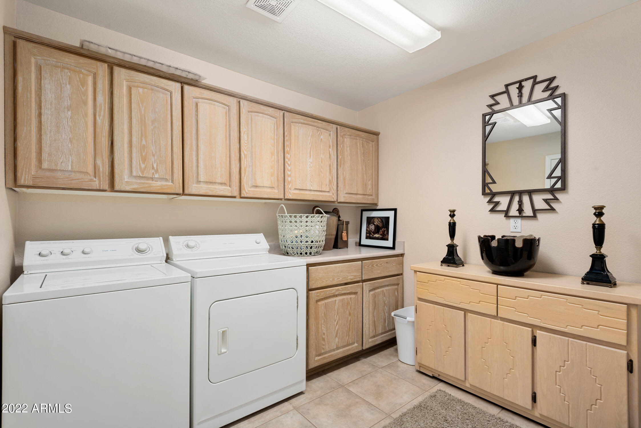15381 Piccadilly Road Goodyear, AZ 85395 - Photo 26 of 32 Laundry (15)