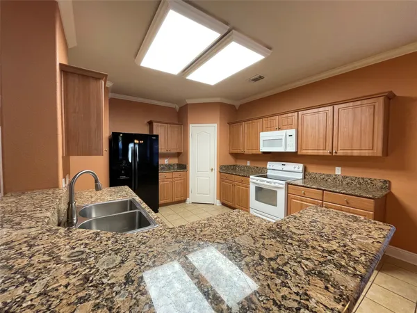 $2,395 | 2504 Avenue North, Austin, TX 78727