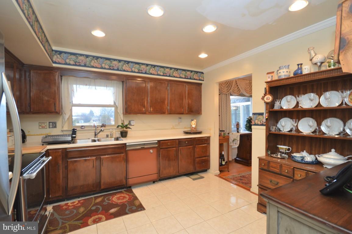 7809 Ontario Road Gainesville, VA 20155 - Photo 12 of 27 Kitchen