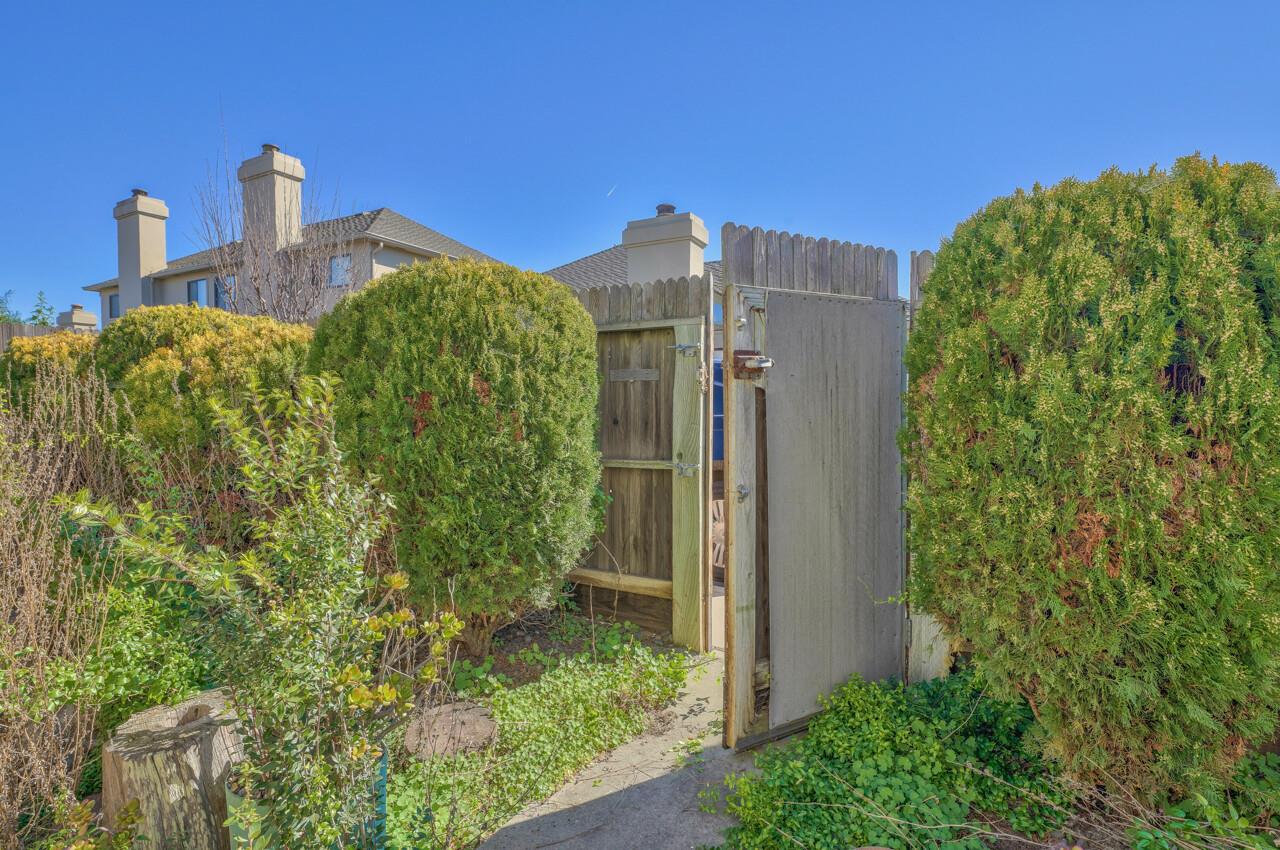 106 Nissen Road, Unit 3 Salinas, CA 93901 - Photo 11 of 29 Gallery Image 11