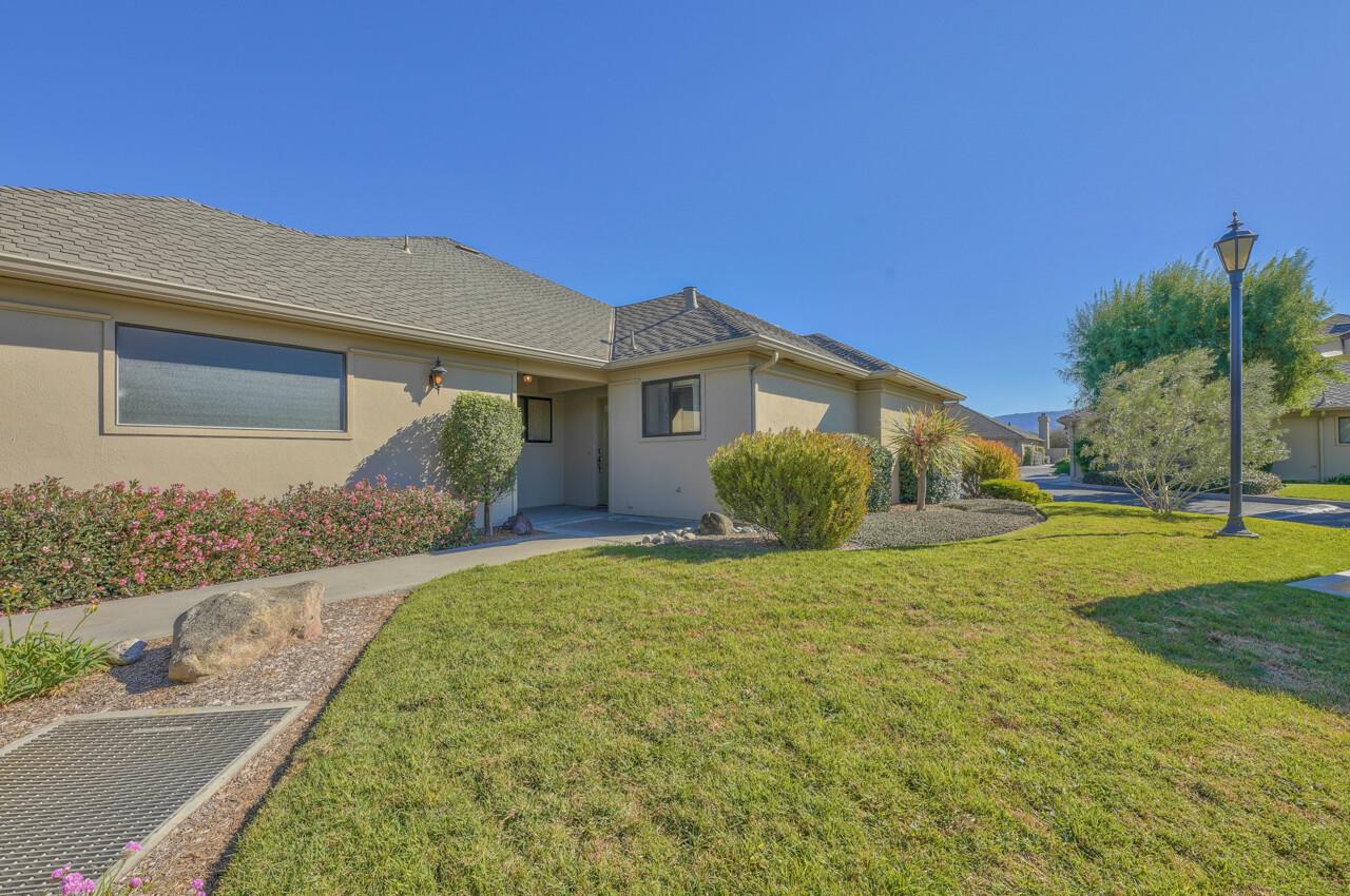 106 Nissen Road, Unit 3 Salinas, CA 93901 - Photo 2 of 29 Gallery Image 2