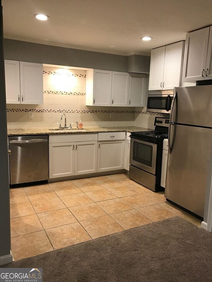 3101 Colonial Way, Unit O Atlanta, GA 30341 - Photo 2 of 5