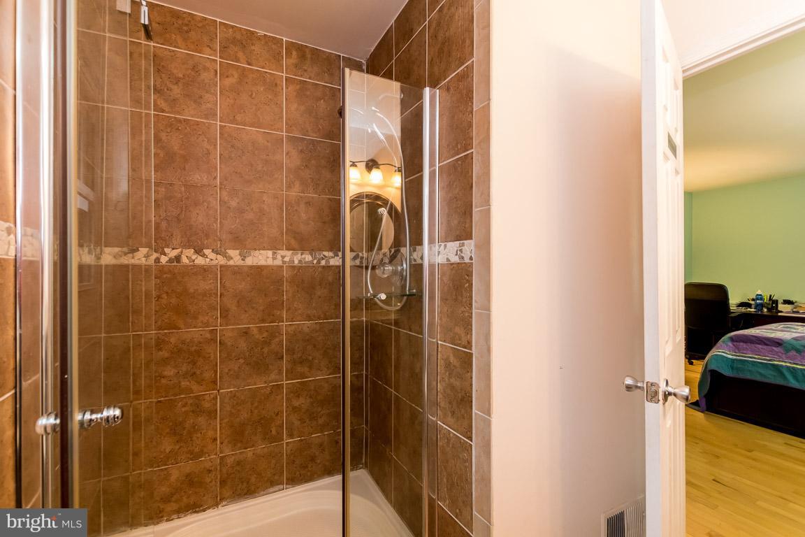 288 East Padonia Road Cockeysville, MD 21030 - Photo 20 of 30 Spacious master bath shower with glass enclosure.