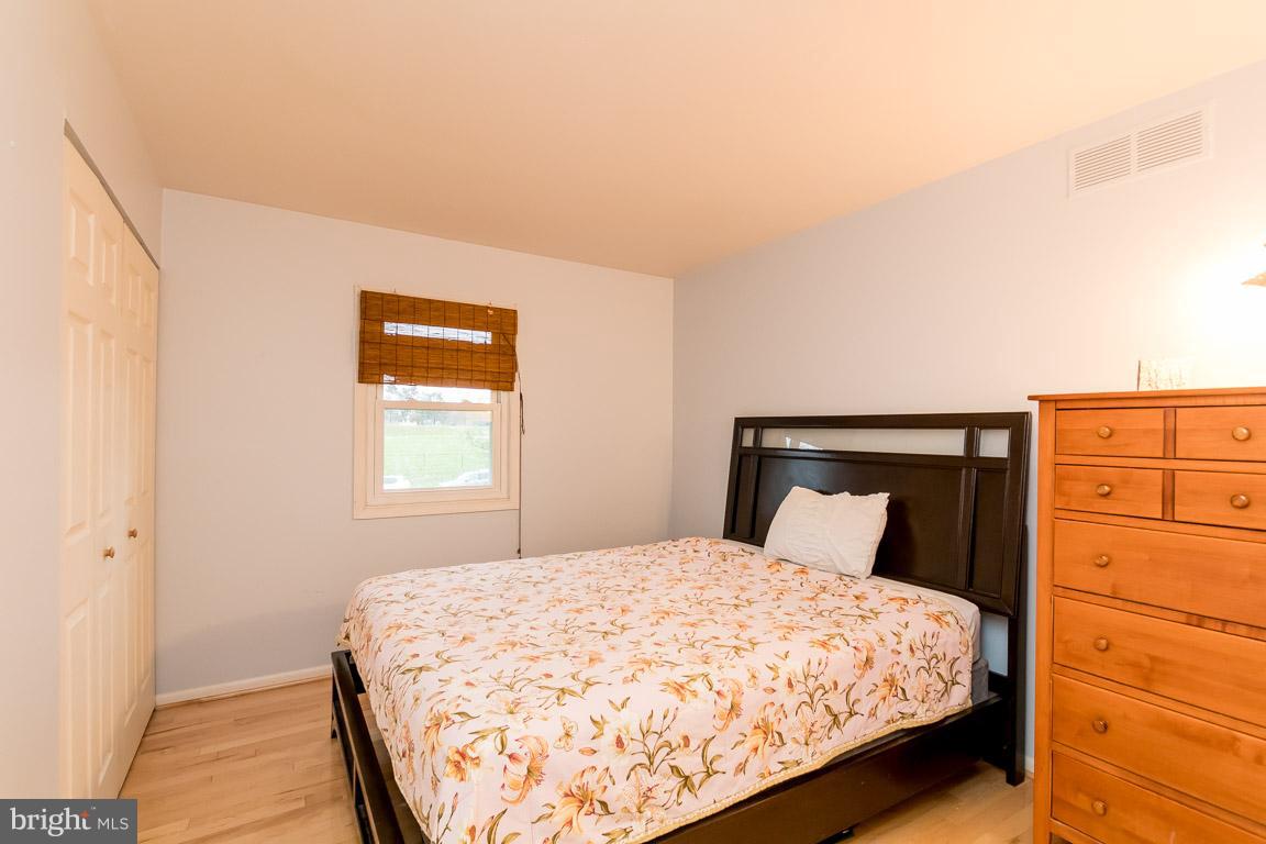 288 East Padonia Road Cockeysville, MD 21030 - Photo 21 of 30 Good size- big closets