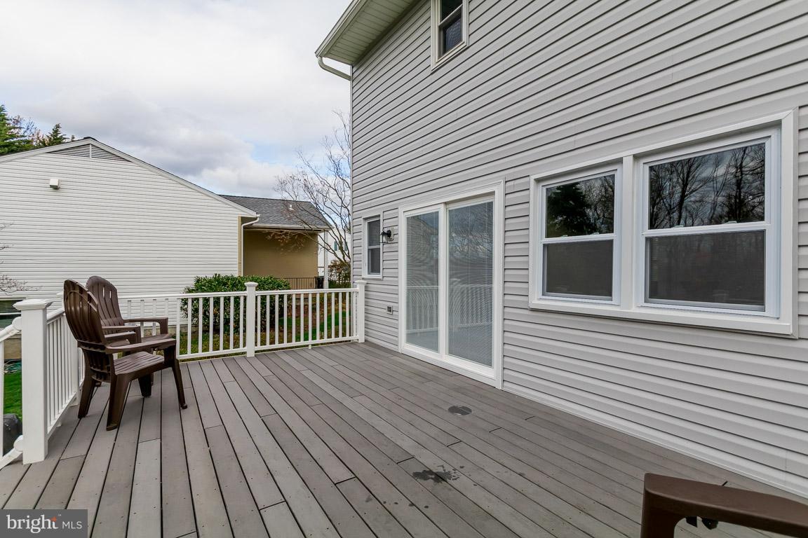 288 East Padonia Road Cockeysville, MD 21030 - Photo 30 of 30 Plenty of deck space for entertaining!