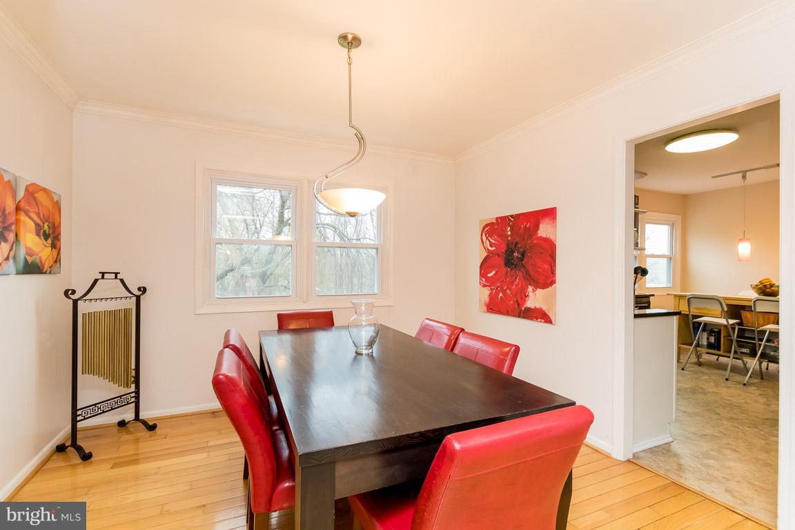 288 East Padonia Road Cockeysville, MD 21030 - Photo 7 of 30 View to kitchen
