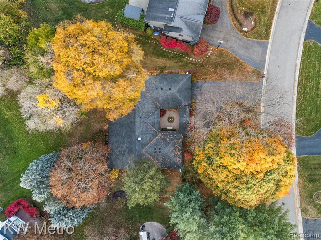 4751 South Valleyview Road West Bloomfield, MI 48323 - Photo 37 of 38 Gallery Image 37
