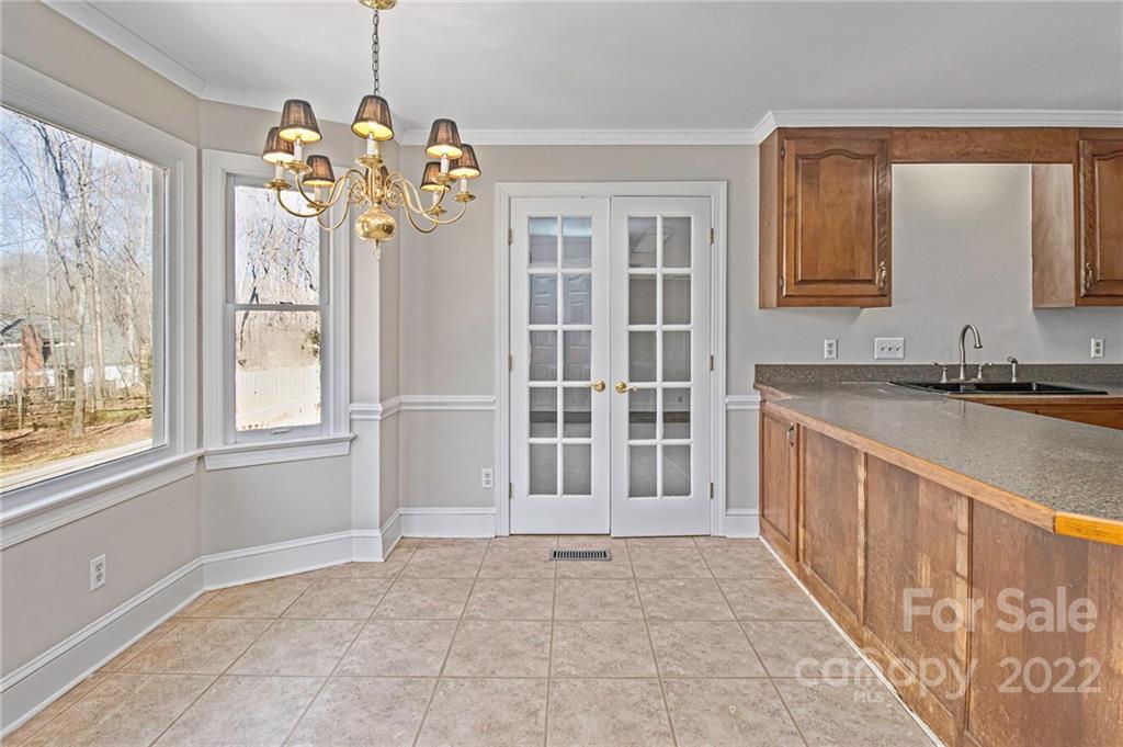 5130 Panhandle Circle Matthews, NC 28104 - Photo 4 of 20