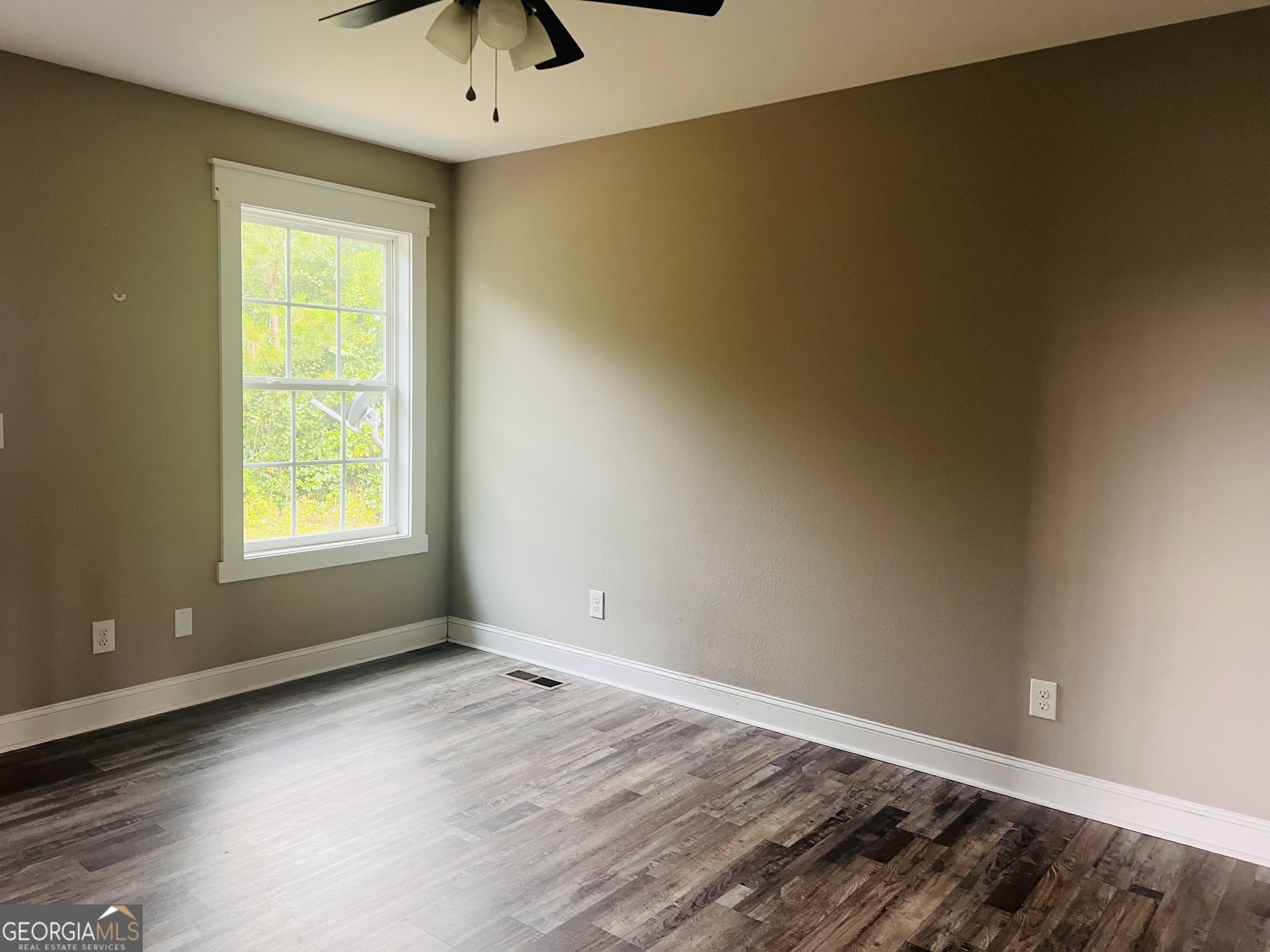 2738 Rauschenberg Road Northwest, Unit B Dalton, GA 30720 - Photo 9 of 14 Gallery Image 9