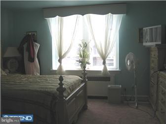 5618 Rosehill Street Philadelphia, PA 19120 - Photo 5 of 9 Bedroom - Main