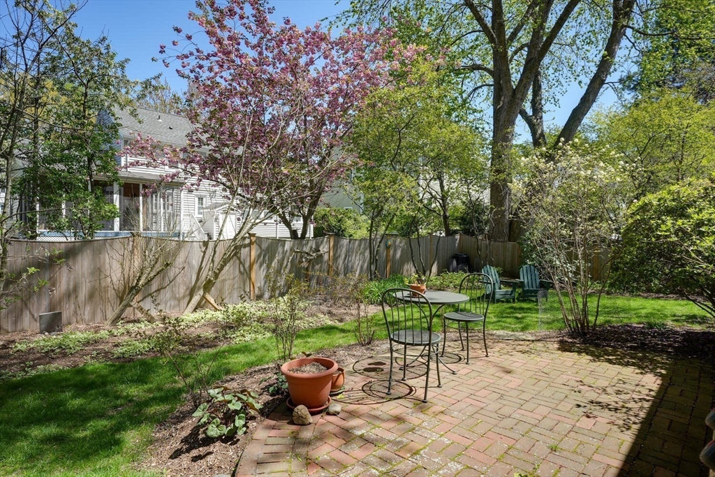 139 Dalton Road Belmont, MA 02478 - Photo 4 of 41 Gallery Image 4