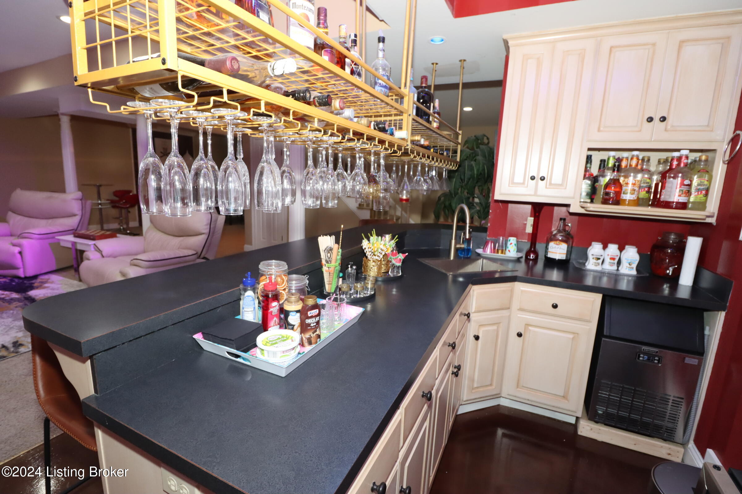 10606 Stonebreaker Road Louisville, KY 40291 - Photo 53 of 65 Basement bar with built in Ice maker