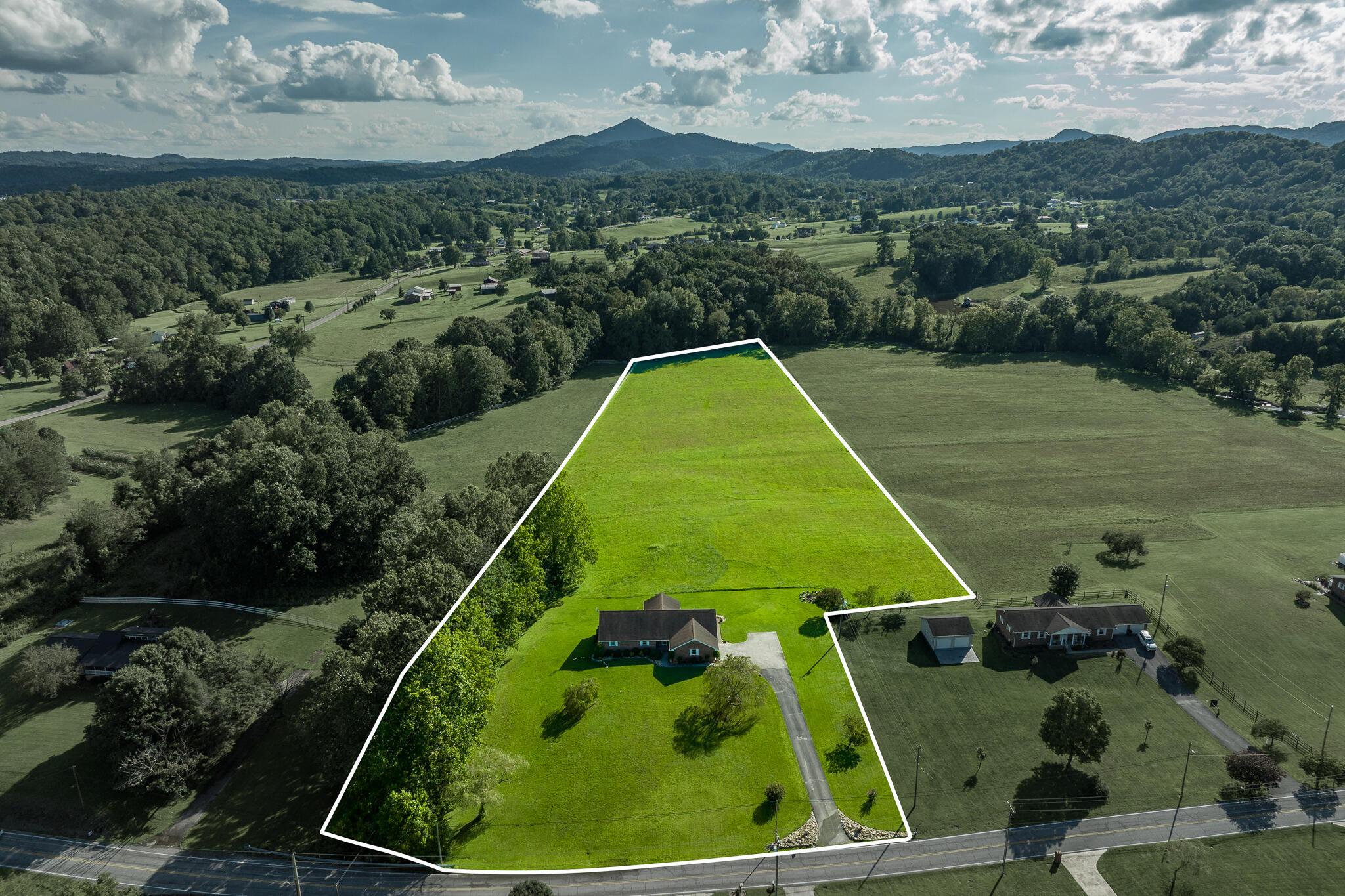 3419 Potato Hill Road Kingsport, TN 37660 - Photo 2 of 70 3419 Potato Hill Rd (1 of 102)
