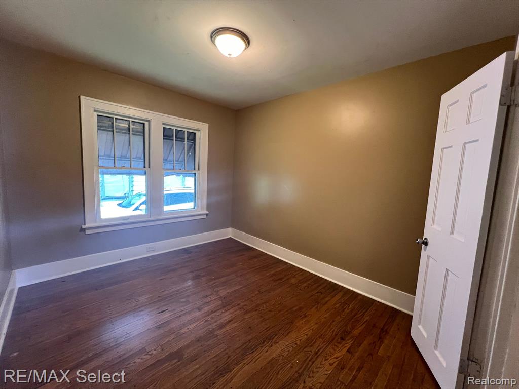 722 Perry Street Flint, MI 48504 - Photo 14 of 21 Gallery Image 14