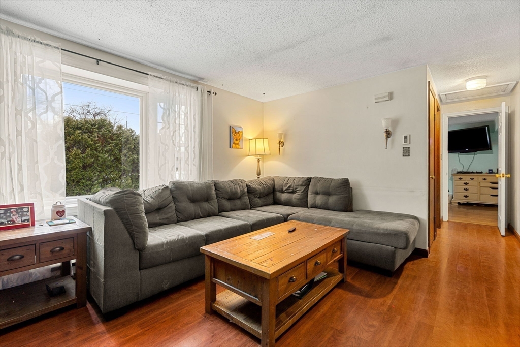 82 Monroe Street Amesbury, MA 01913 - Photo 12 of 24