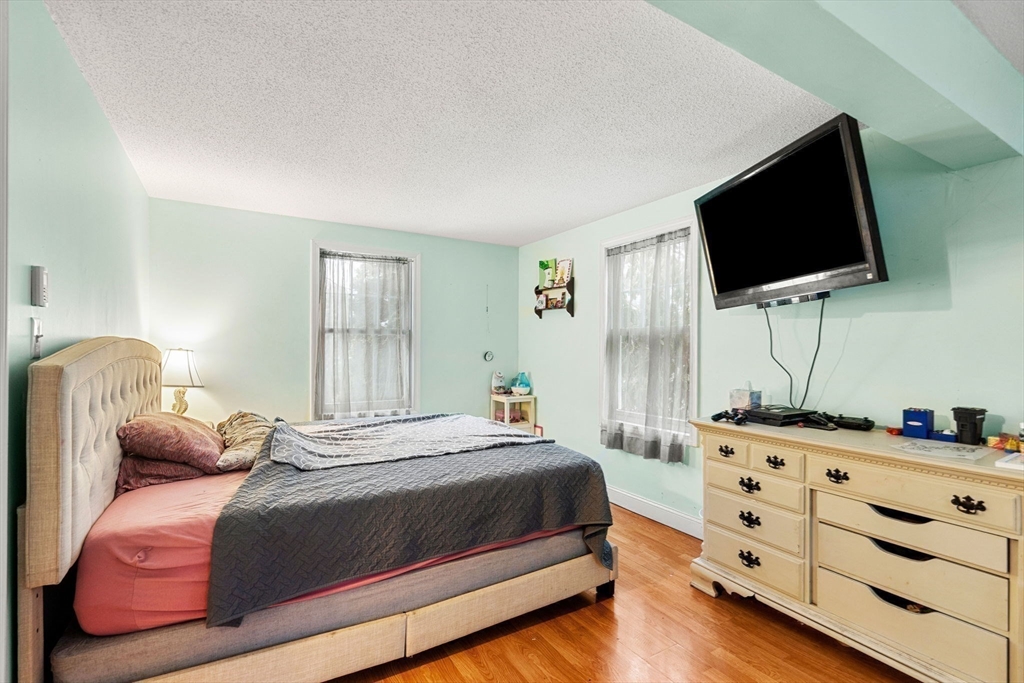 82 Monroe Street Amesbury, MA 01913 - Photo 20 of 24