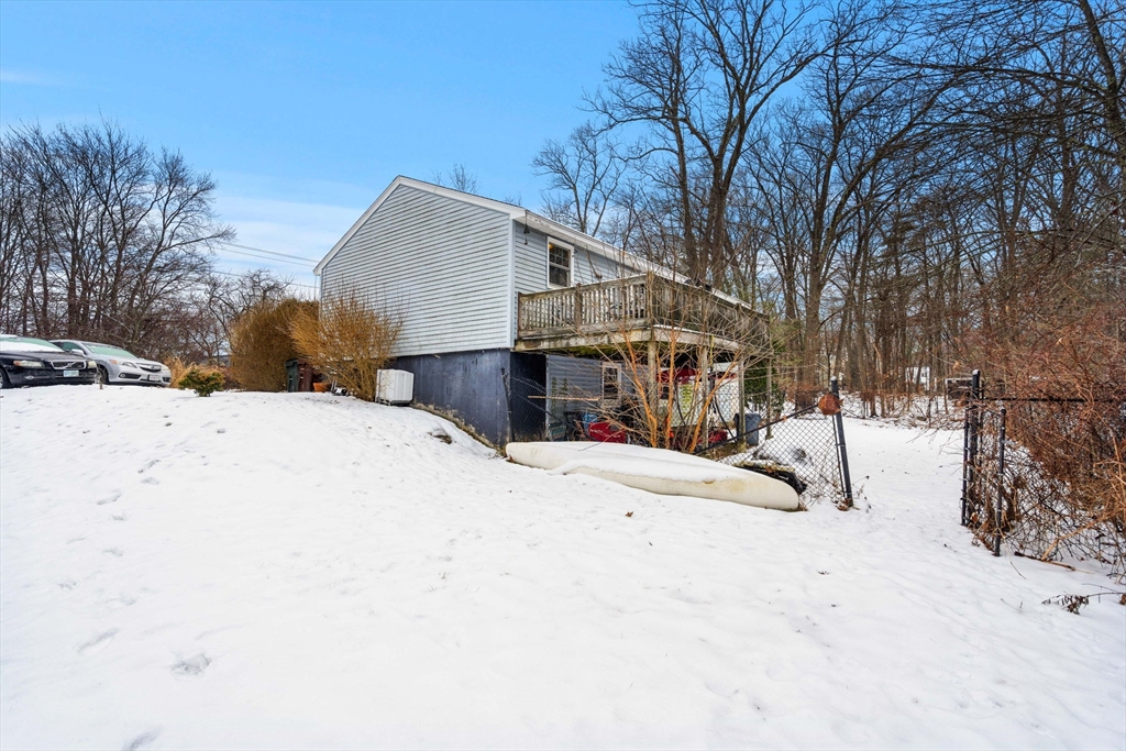 82 Monroe Street Amesbury, MA 01913 - Photo 4 of 24