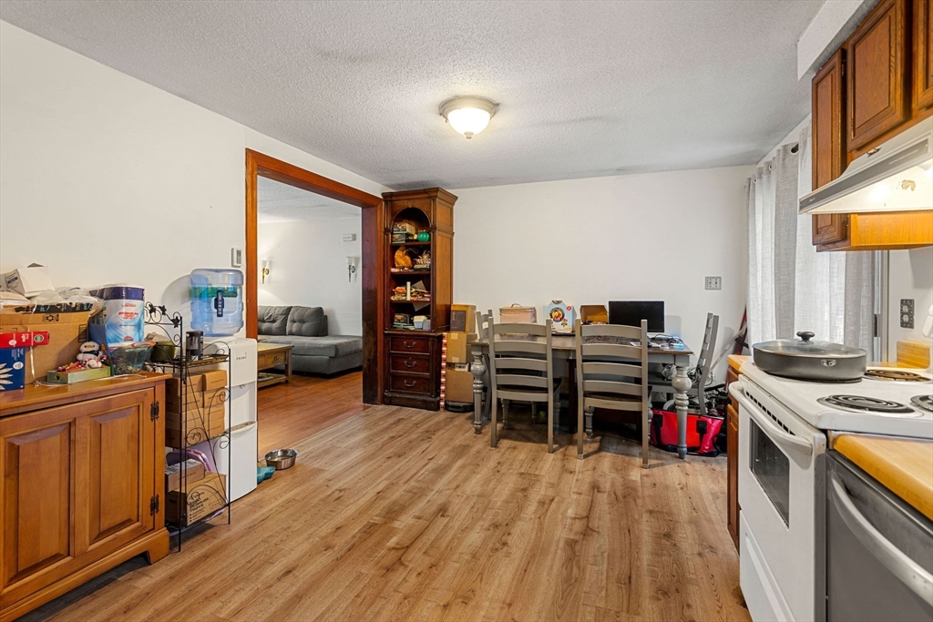 82 Monroe Street Amesbury, MA 01913 - Photo 9 of 24