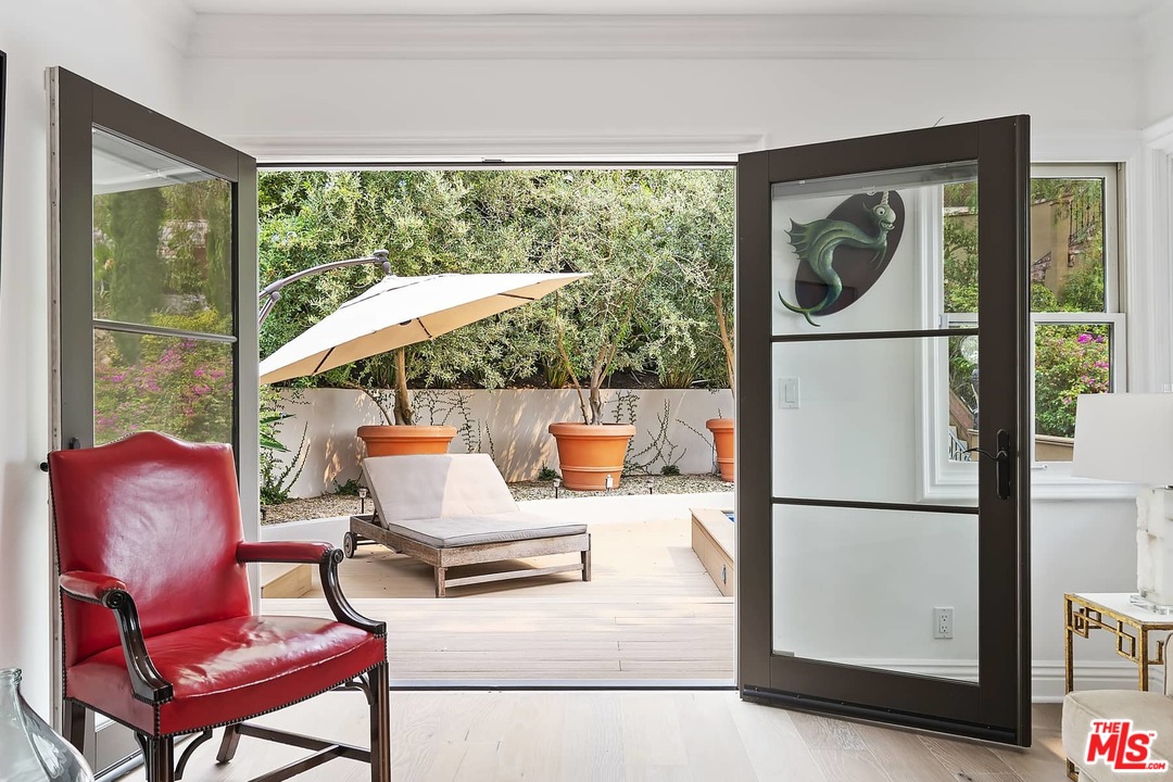 2150 Outpost Drive Los Angeles, CA 90068 - Photo 22 of 39