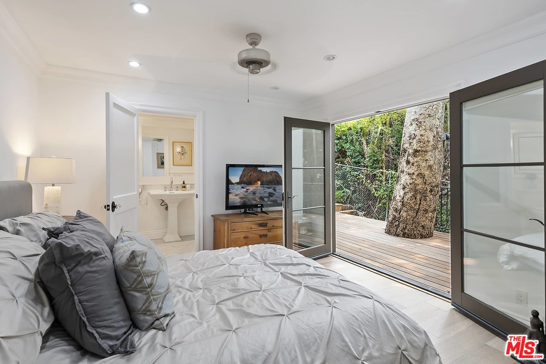 2150 Outpost Drive Los Angeles, CA 90068 - Photo 34 of 39