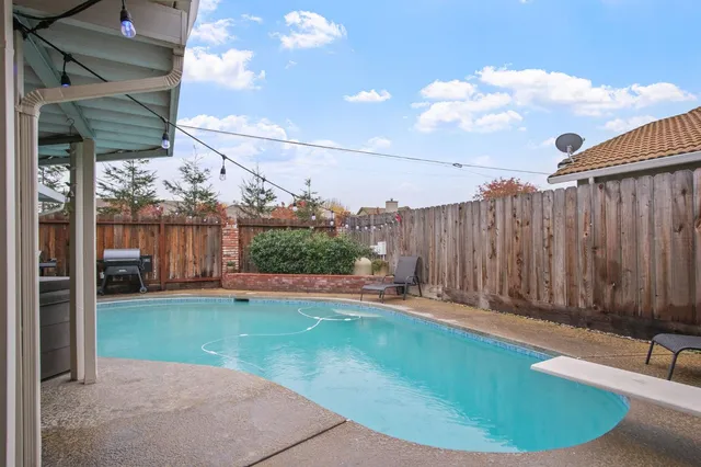 $689,000 | 1580 Michael Way, Turlock, CA 95382