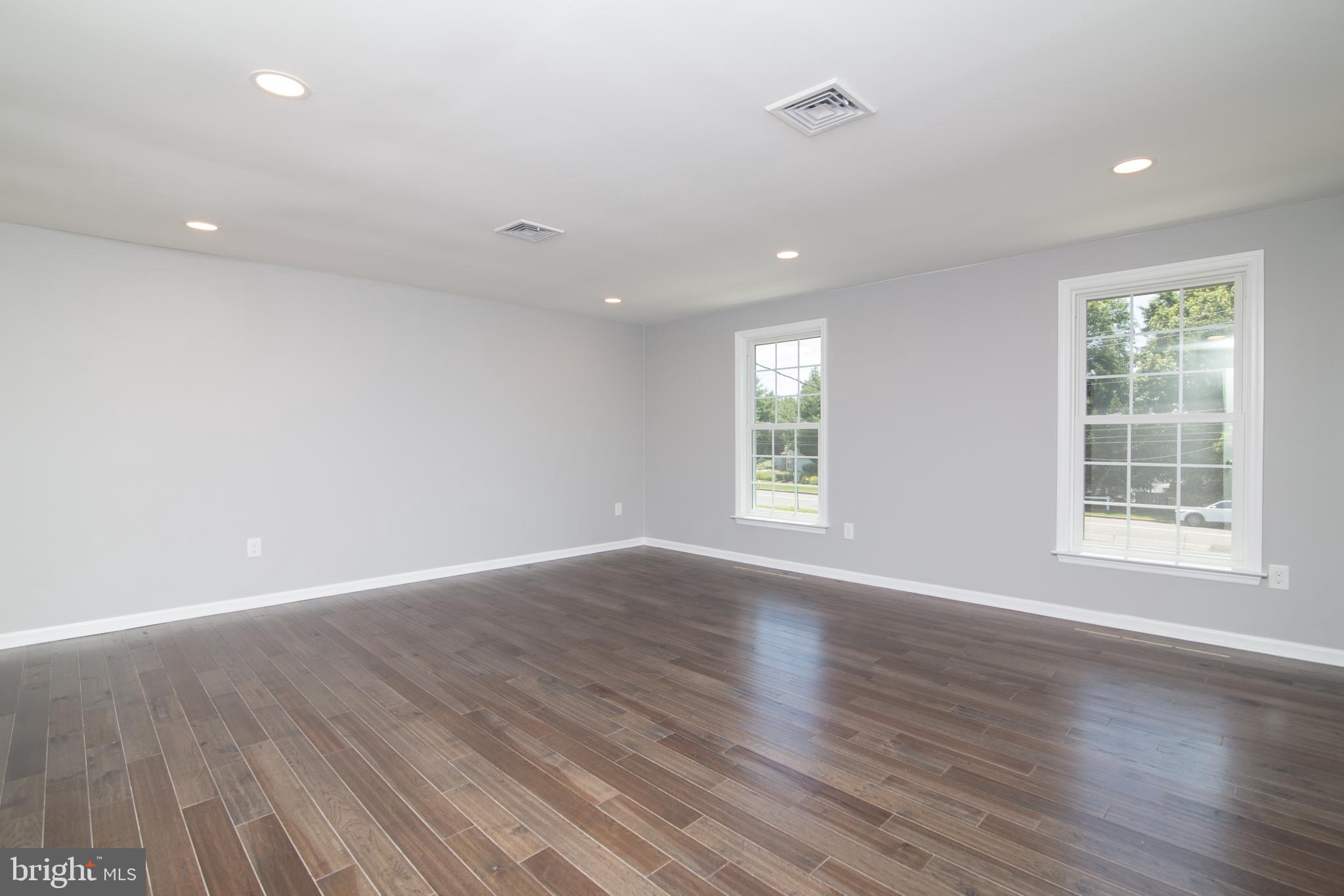 70 Mansfield Road East Columbus, NJ 08022 - Photo 19 of 40