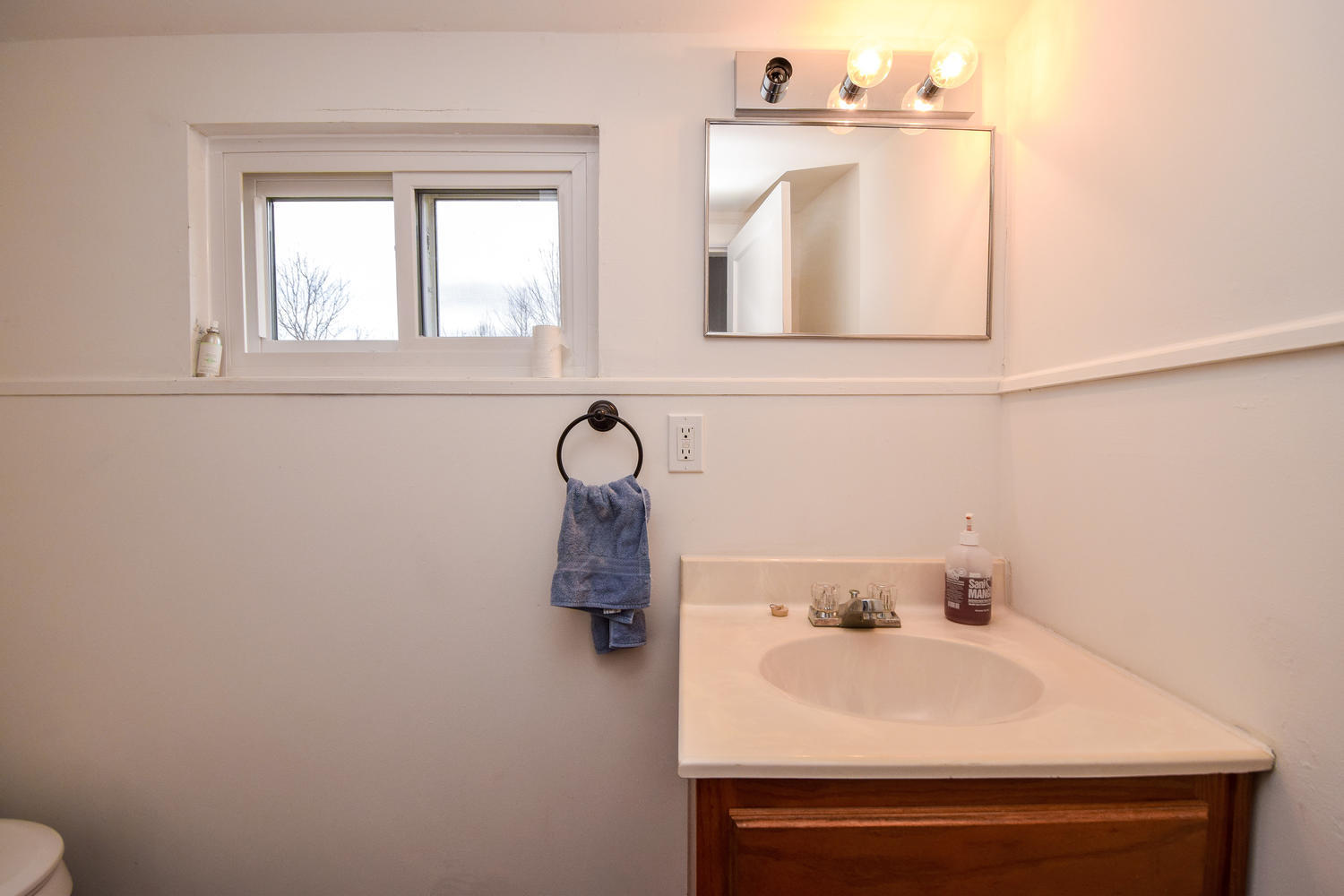 3185 Jae Valley Road Roanoke, VA 24014 - Photo 11 of 23 3185 Jae Valley Rd Roanoke VA-large-011-