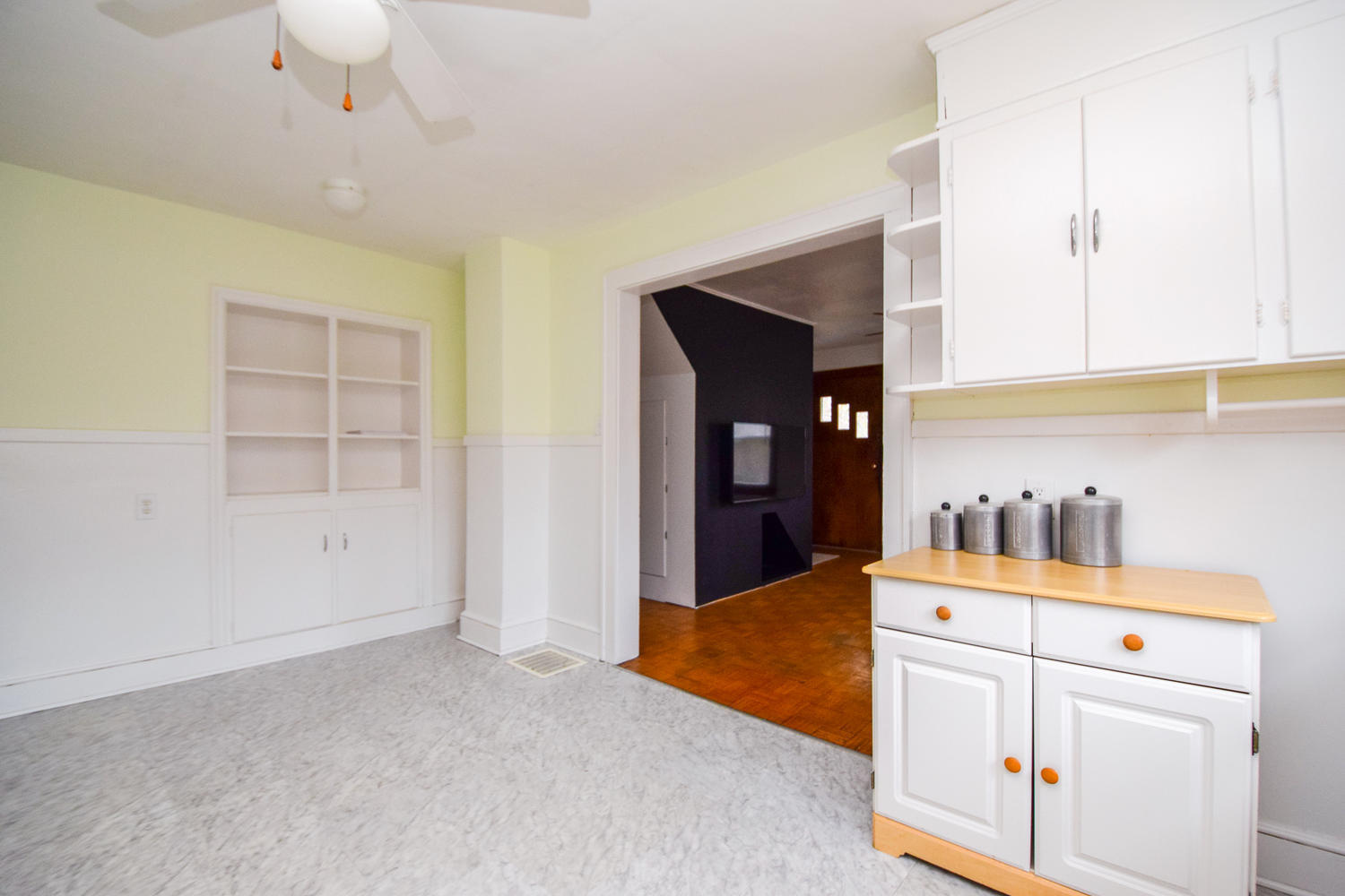 3185 Jae Valley Road Roanoke, VA 24014 - Photo 7 of 23 3185 Jae Valley Rd Roanoke VA-large-007-