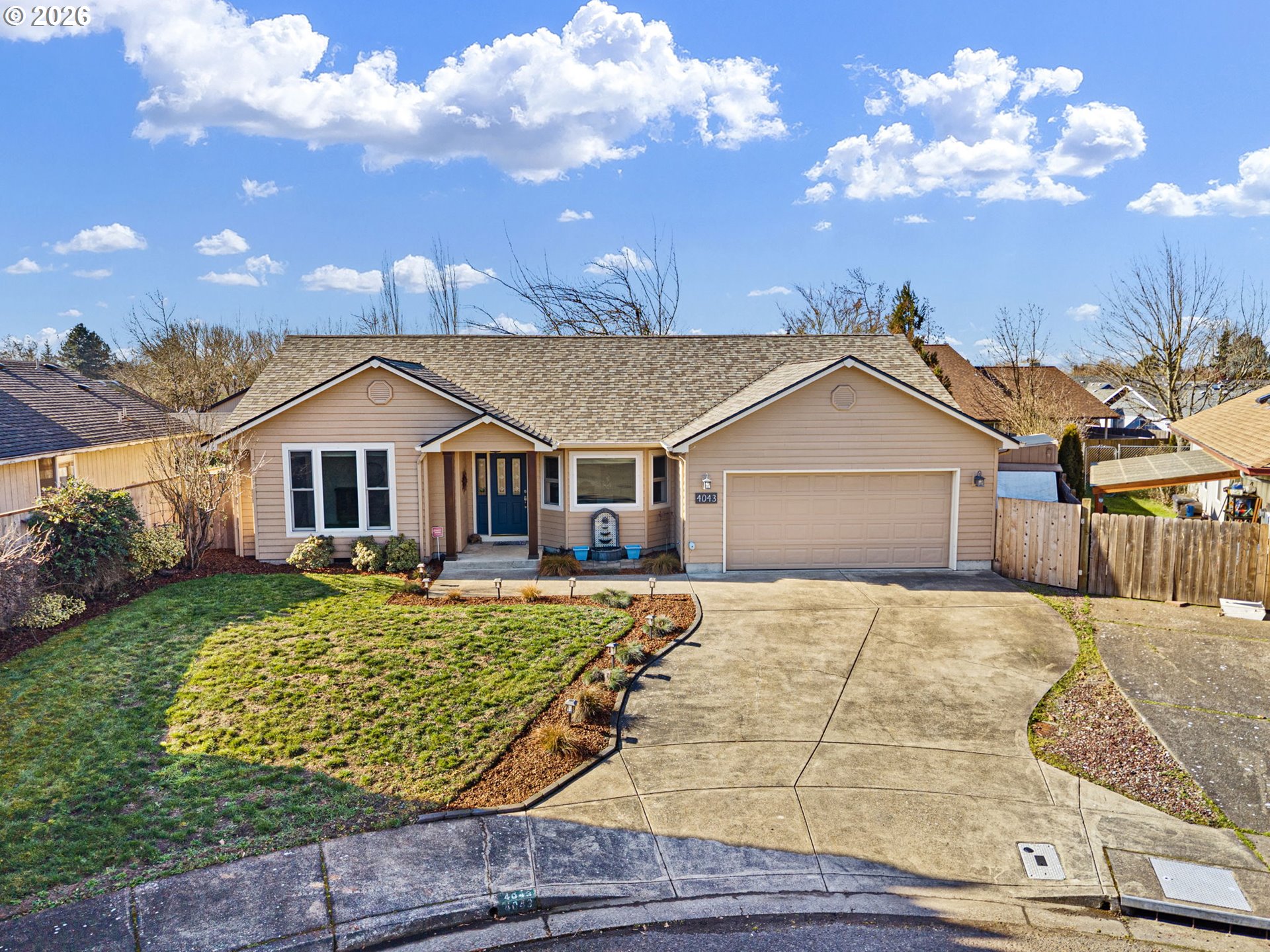 4043 Wagner Street Eugene, OR 97402 - Photo 3 of 38