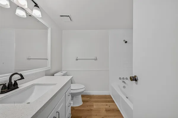 $2,250 | 12633 Memorial Drive, Unit 216, Houston, TX 77024