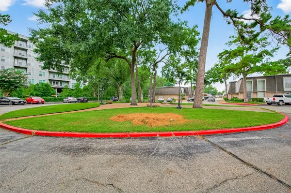 $2,250 | 12633 Memorial Drive, Unit 216, Houston, TX 77024