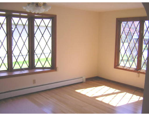 32 Doyle Road Holden, MA 01520 - Photo 7 of 11 Gallery Image 7