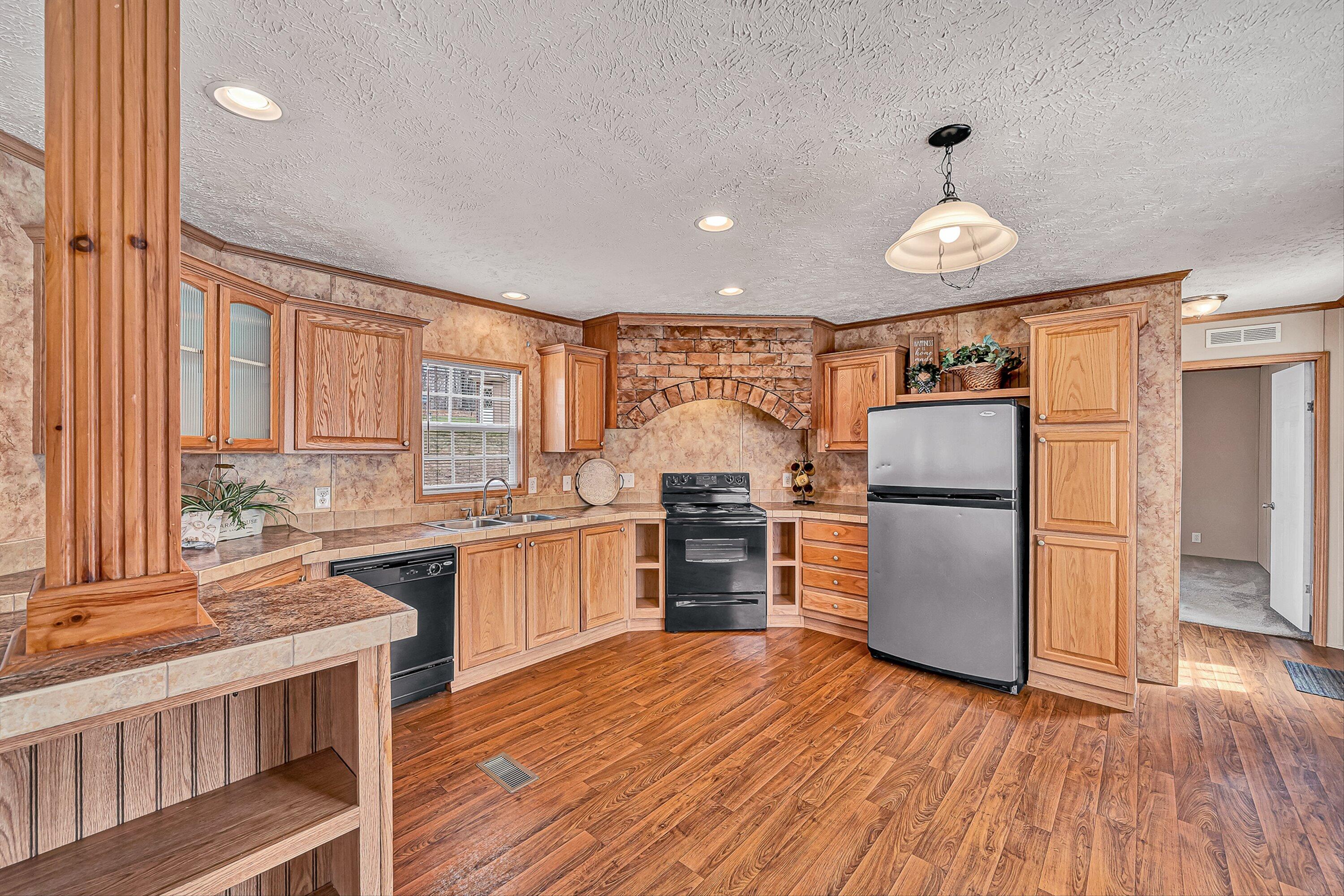 1081 Owen Ridge Lane Goodview, VA 24095 - Photo 8 of 31 07-VM-08178