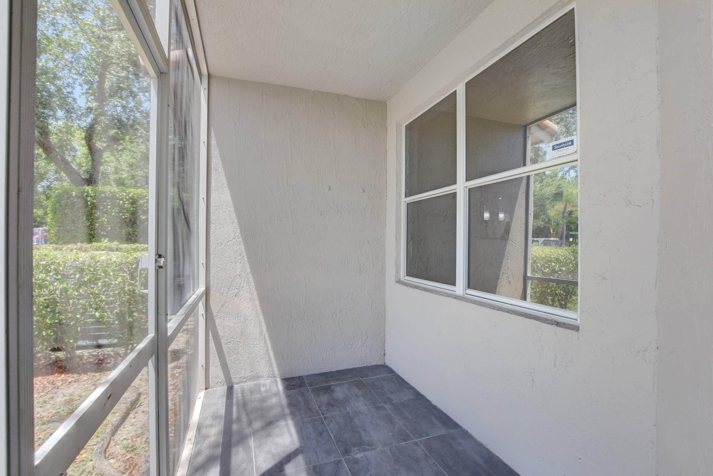 20931 Vía Azalea, Unit 2 Boca Raton, FL 33428 - Photo 21 of 28 Patio